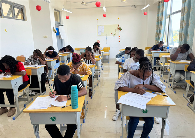 1744870620434786.jpg 图3笔试现场.jpg