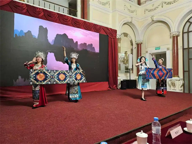 1744940620513261.jpg 20.jpg