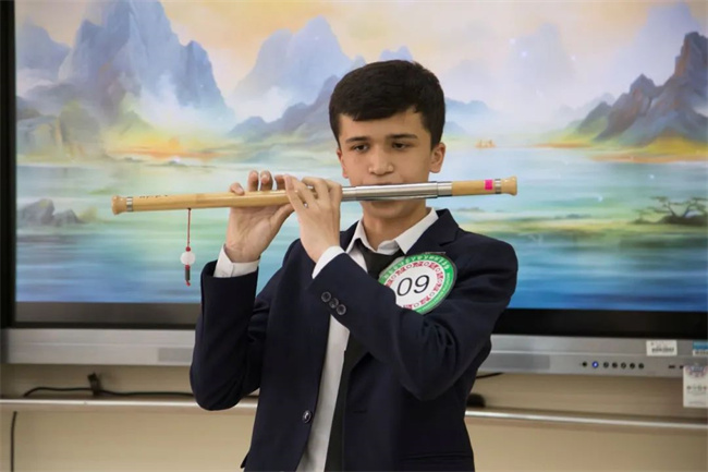 1744943351445492.jpg 2.jpg