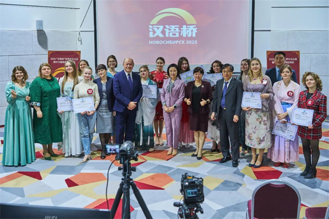 1745562193355969.jpg 14.jpg