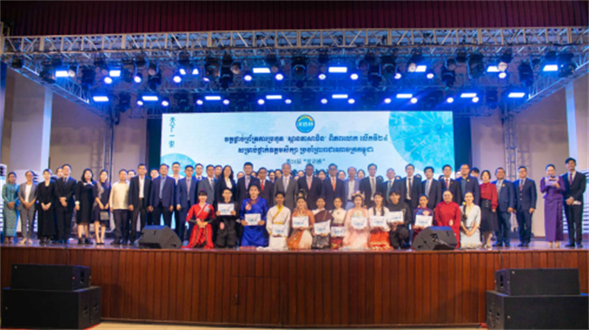 1745746476564764.jpg 2.jpg