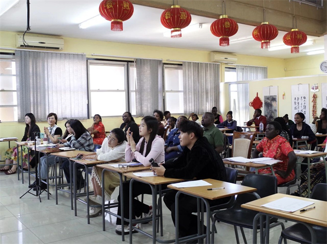 1745913197380992.jpg 4.jpg