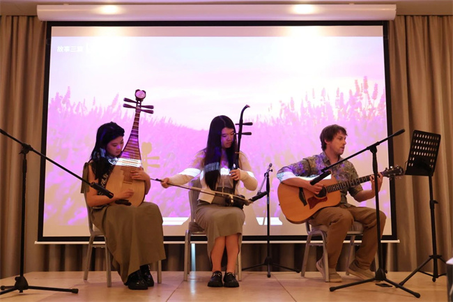 1746585415844736.jpg 40.jpg