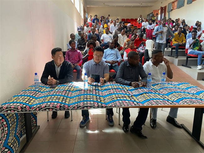 1747205310840994.jpg 活动现场.jpg