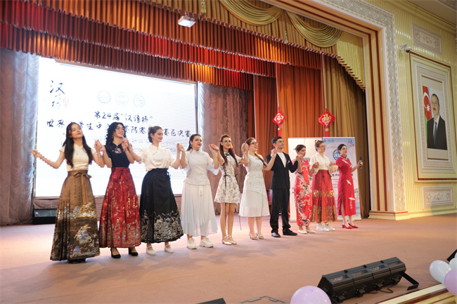 1748399046379183.jpg 2.选手亮相.JPG