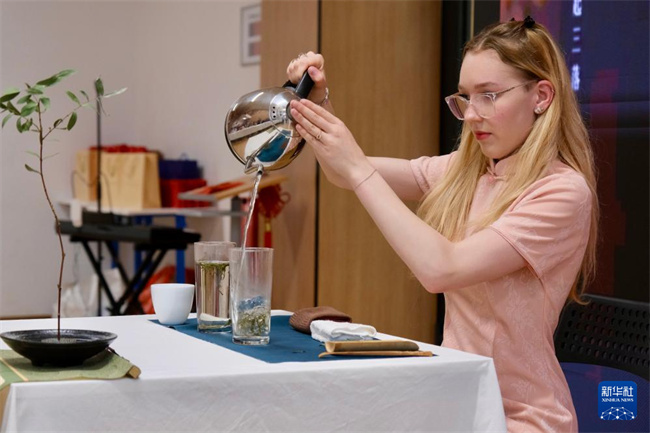 1749691379929400.jpg 2.jpg