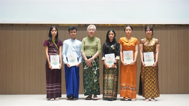 1750389249504094.jpg 05大学生优秀奖.JPG