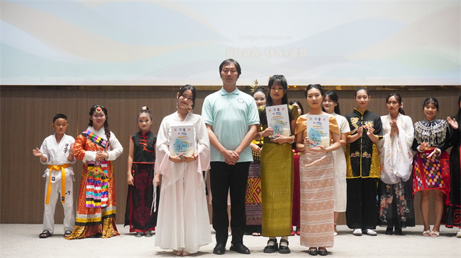 1750389710365542.jpg 04中学生三等奖.JPG