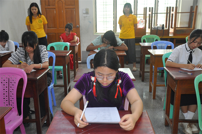 1750389745627656.jpg 08中学生笔试.JPG