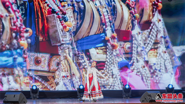 1752568844180365.jpg ce46a9477f684ddc8bc29a2402a8dc43.jpg