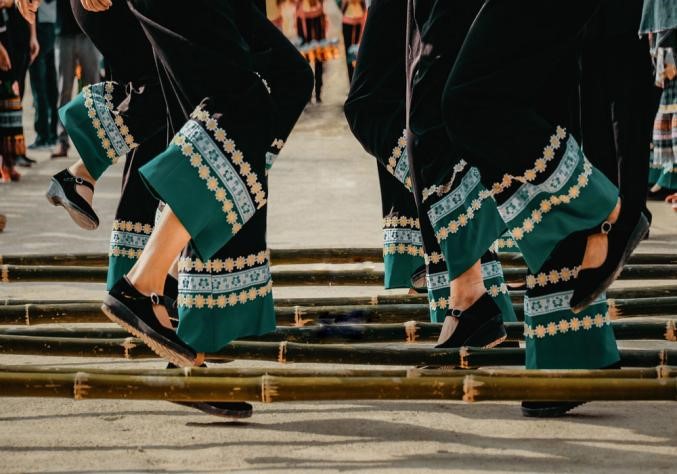 Dance: The Fun Bamboo Dance