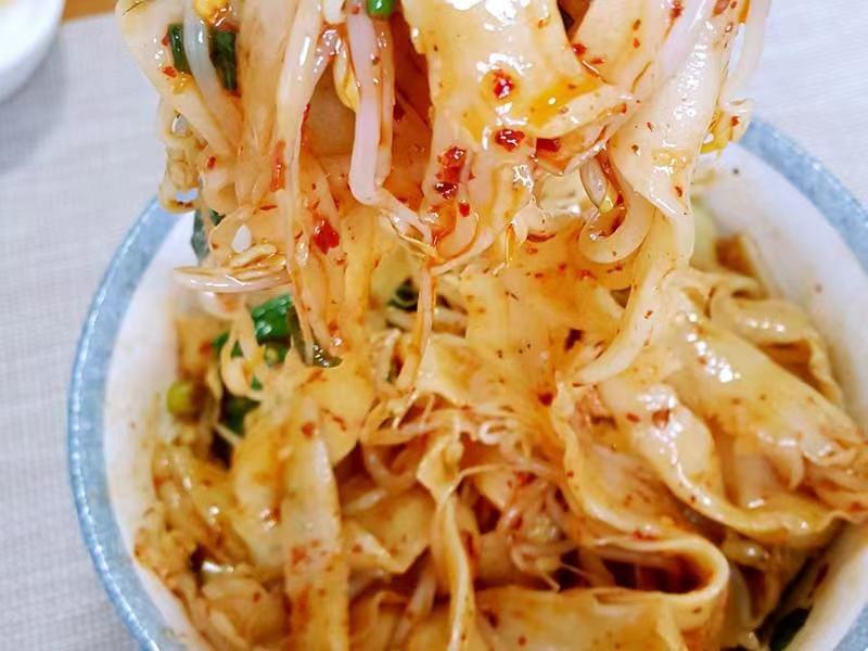 A Bite of Weinan—Pulled Flat Noodles with Sprinkled Chili Oil