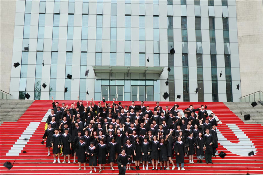 09 成都师范学院优秀毕业生Excellent Graduates of Chengdu Normal University.jpg