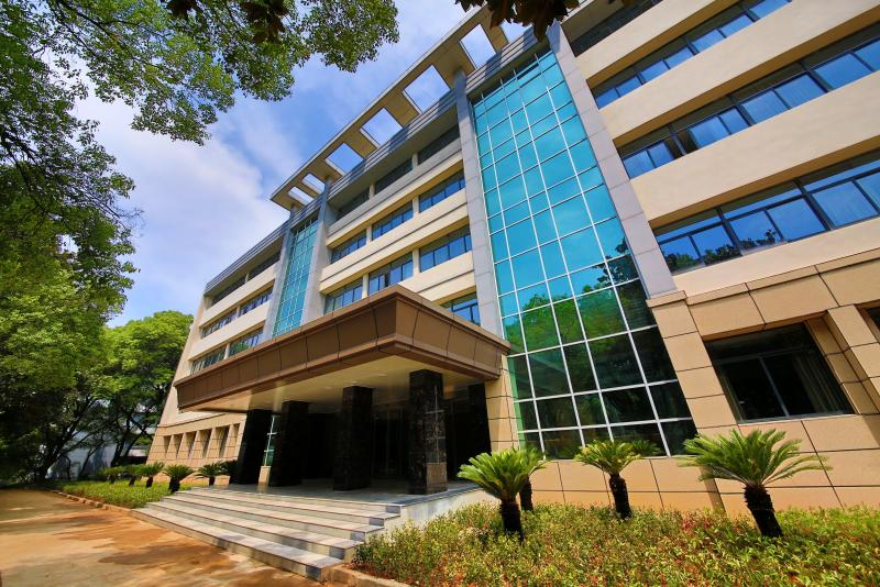 9.校园设施1 Teaching Building 3 三号教学楼.jpg