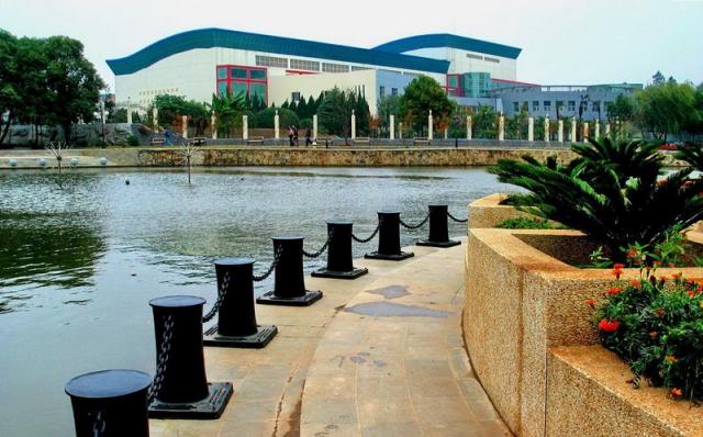 9.校园设施4 Gymnasium体育馆.jpg