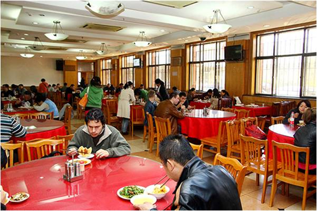 4.黑龙江大学留学生餐厅HLJU Canteen for international students.jpg