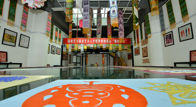 傣族剪纸传习室.jpg