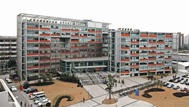 03同济大学土木工程学院College of Civil Engineering.jpg