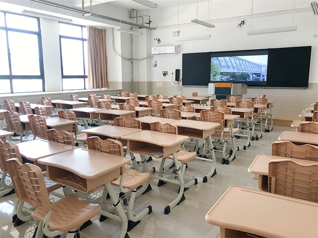 教室 classroom.jpg