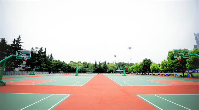 Playground 操场.jpg