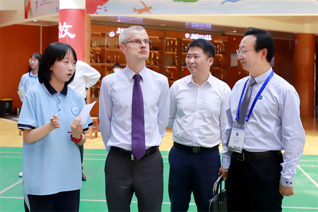 Accompanying Interpreter随行翻译.jpg