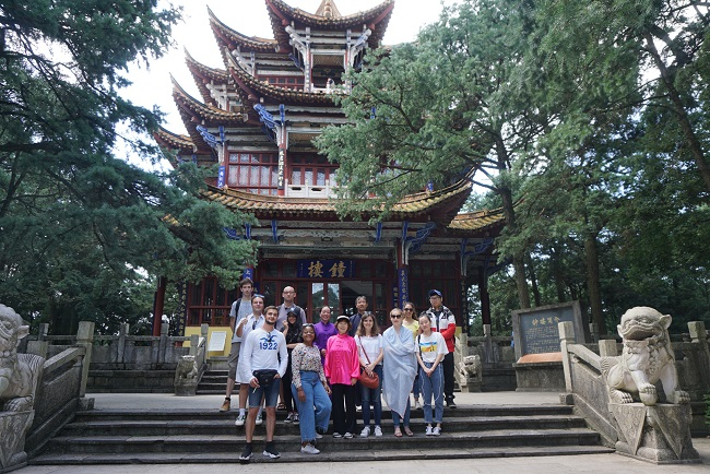 1675675988243237.jpeg 04-法国团夏令营武术课留影(French Summer Camp-Kong Fu Course).jpg